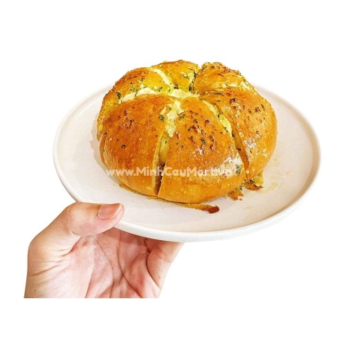 Bánh Mỳ Bơ Tỏi