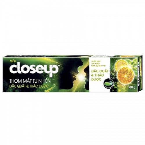 Close Up Kem Đánh Răng Thơm Mát Dâu Quất & Thảo Dược 180g